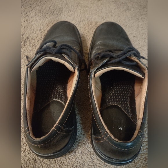 BORN Leather low top lace up - Picture 2 of 8